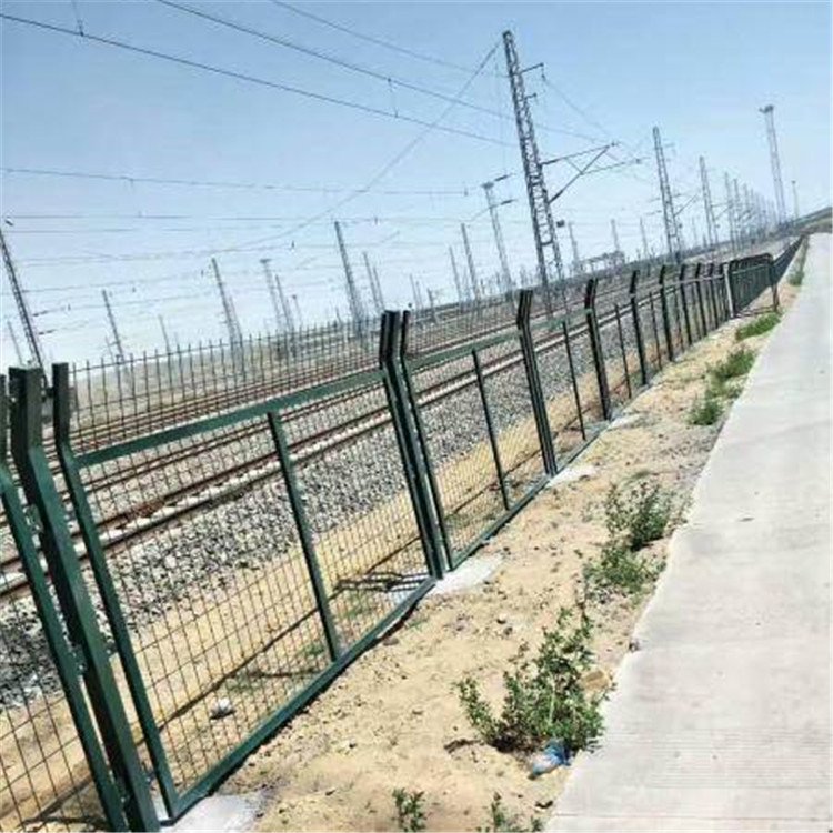 鐵路護欄網案例展示圖片3